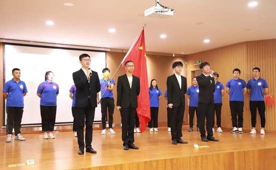 说明: 大媒记者  朱依琦 10.9   朗诵比赛   (30)